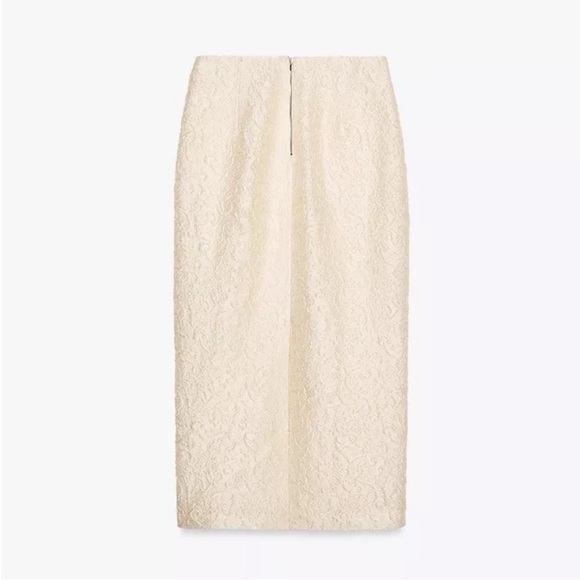 NWT ZARA TEXTURED MIDI SKIRT SiZE XS 
🚨PRICE FIRM NO DISCOUNT - Picture 13 of 15